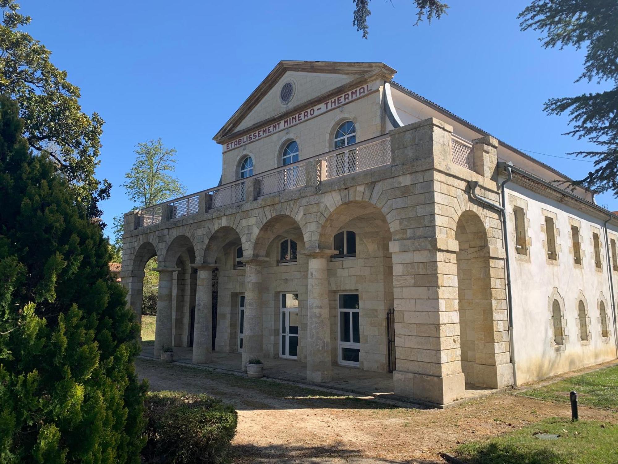 Residence "Les Fontaines" Des Thermes De Castera-Verduzan Exterior photo